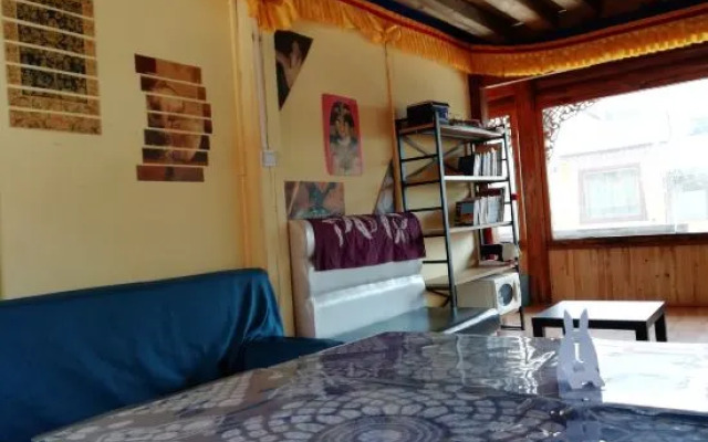 Lvpeng Youth Hostel