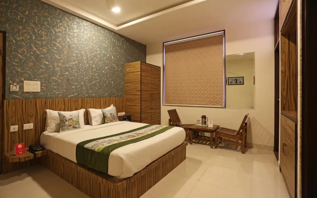 Hotel Swastika