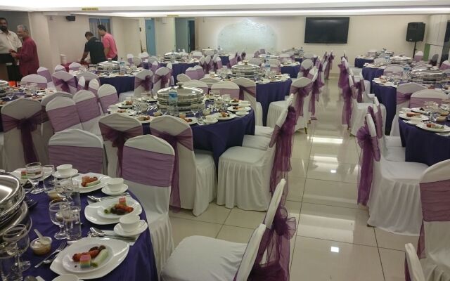 Sunrise Hotel