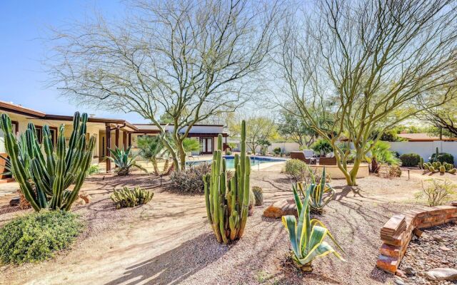 Paradise Valley Abode: Pool, Near Downtown Phoenix