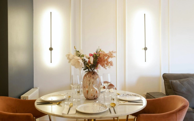 Supernova Royal Residence