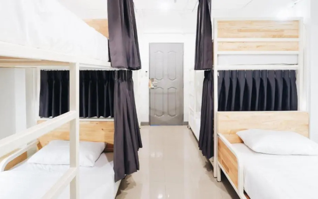 Loyy Hotel