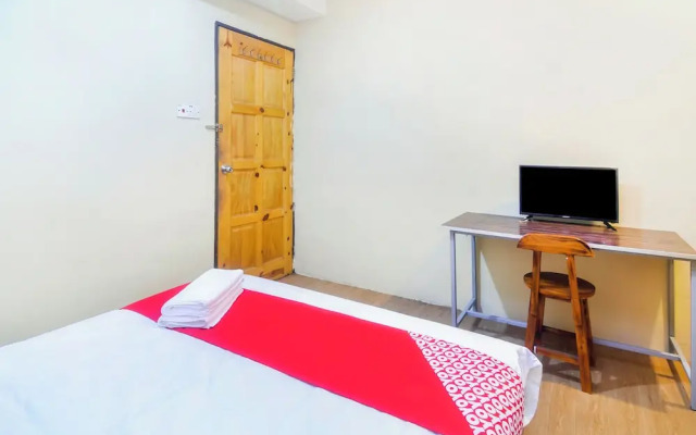 OYO 44017 L & C Premium Stay