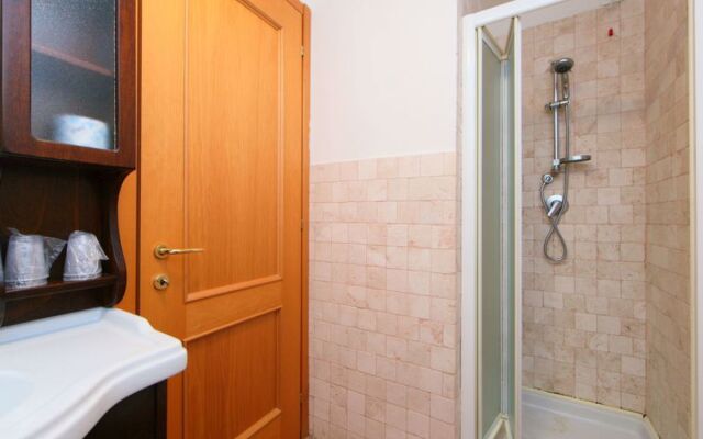 House Oak Pitigliano 31970