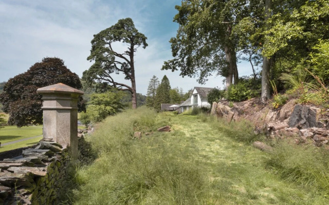 Barakat Lakes Escape