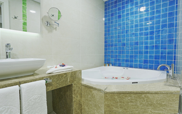 The Grand Mira Hotel