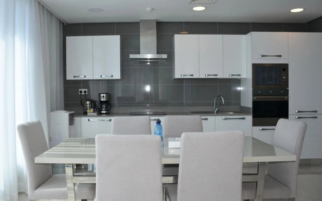 The Lodge Suites
