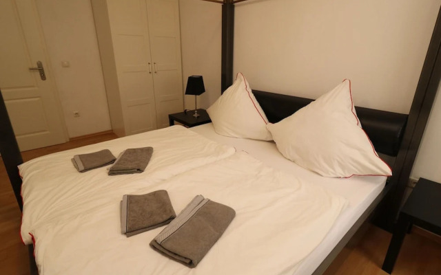 Central Apartment Near the Trade Fair