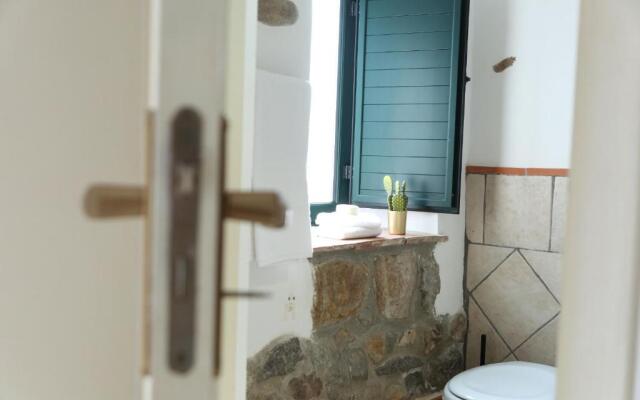 SELF Apartments - Coastal Suite and Central Balcony