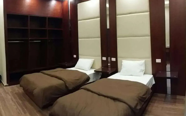 Grand Palace Hotel