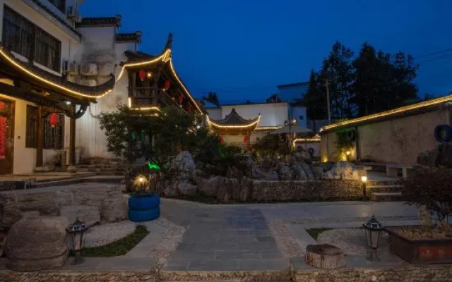 Hidden Mountain Yi homes