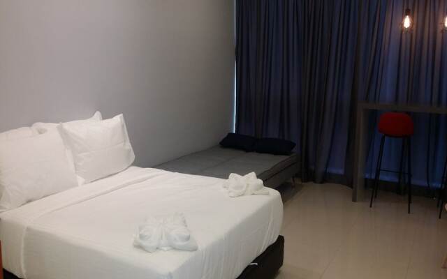 Pinnacle Suites