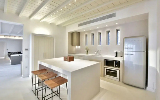 Mykonos Rocks Luxury Villas