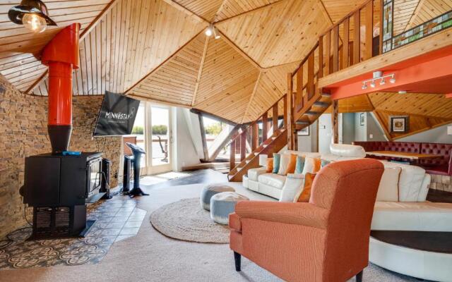 Square Bed ~ Round House