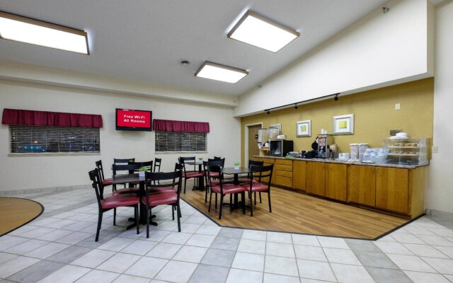 Red Roof Inn Holton