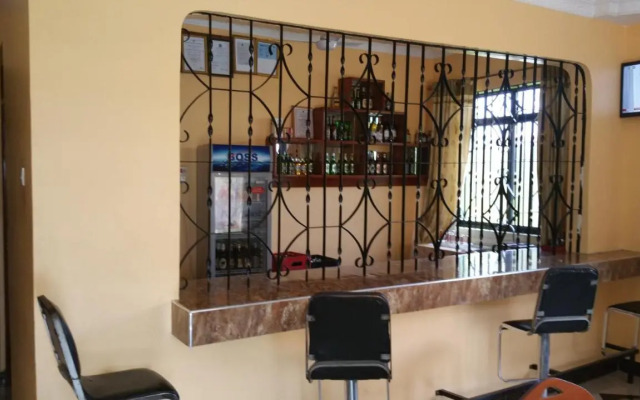 Mauya Executive Lodge