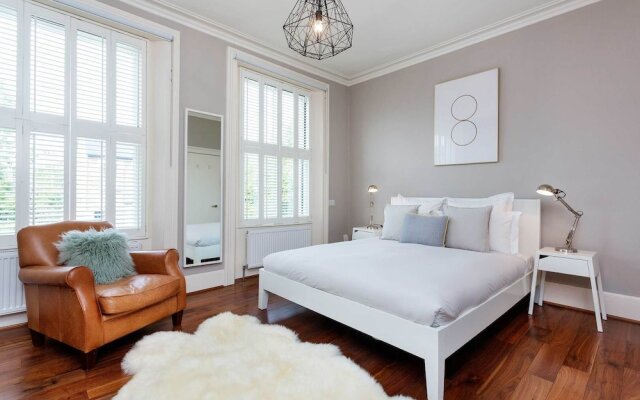 Pared-back Elegance