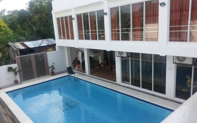 Modern Peak Suites and Private Resort