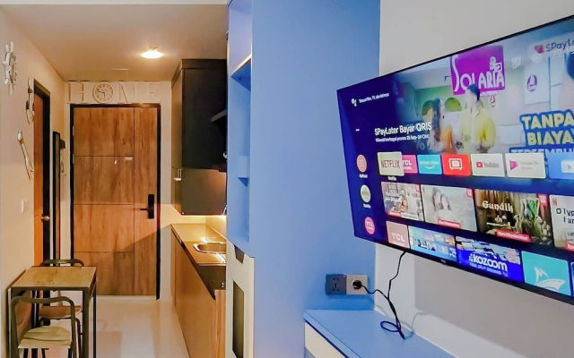 Blue Accent Studio At Delft Ciputra Makassar Apartment