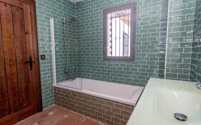 Beautiful villa with terrace in the surfing town of Biarritz