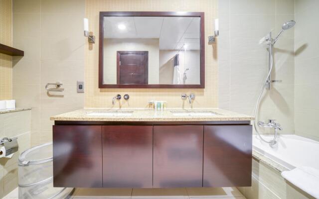 Tiara Ruby - 606- PJ