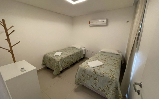 Riviera Beach Place Golf Residence