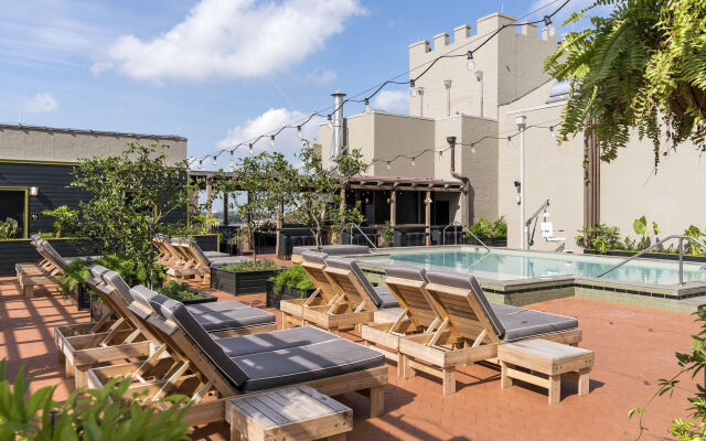 The Barnett Hotel
