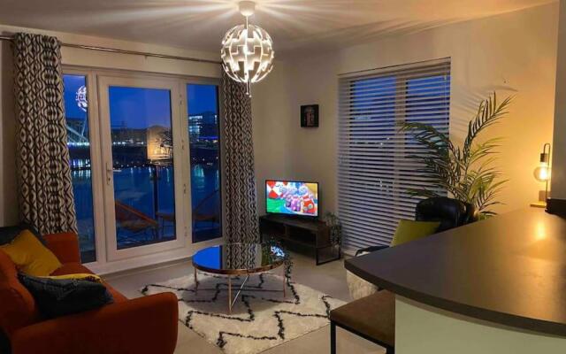 Luxury 2 Bedroom waterfront apartment with balcony