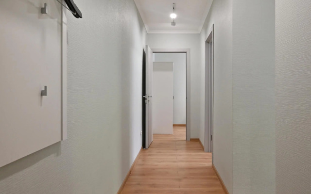 New Life (Нью Лайф) на Партизанском переулке