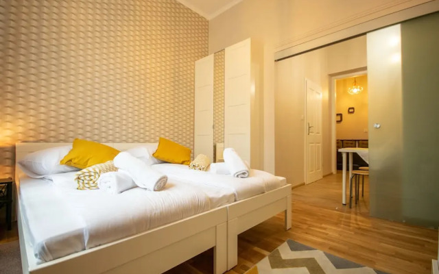 City Lights Apartments - Topolowa 48