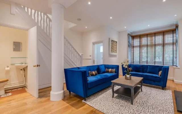 Heavenly Hammersmith Home by the River Thames