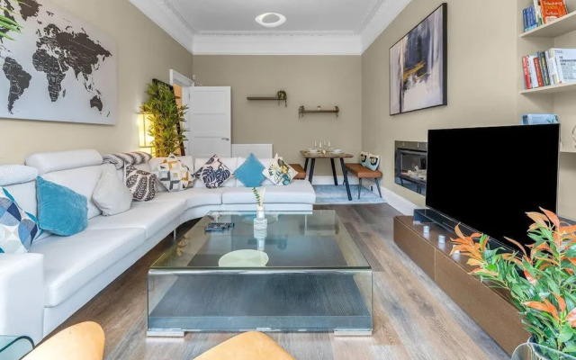 Stylish Elegance in City s Heart