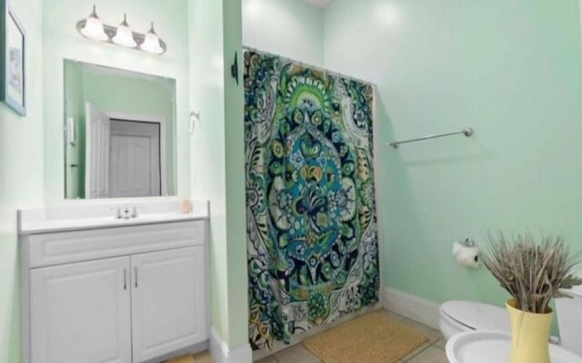 After Dune Delight - Relax And Unwind In This Fun And Spacious 3 Story Home. Light, Bright, And Close To Everything! 4 Bedroom Townhouse by RedAwning