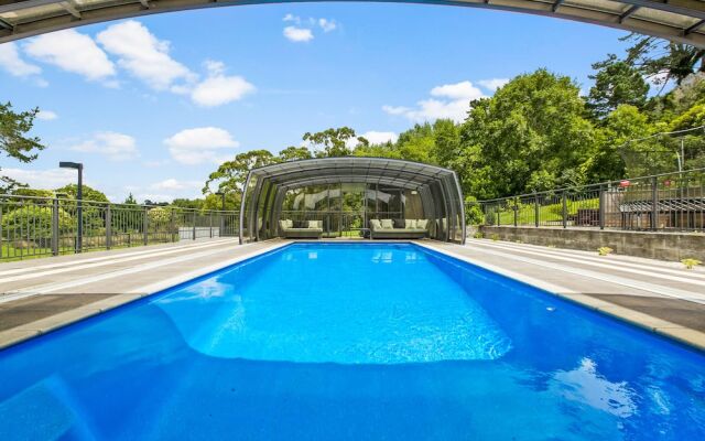 Luxe Whitford Mansion - Pool & Tennis Court
