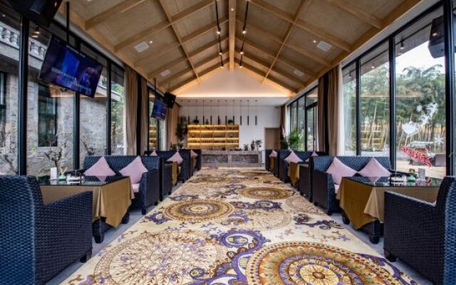 Zhongnan Lion King Resort Hotel