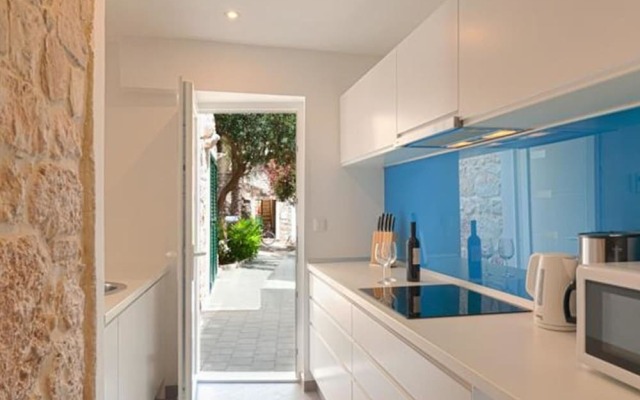 Sea-view Villa in Bol with Hot Tub, Sauna, Whirlpool