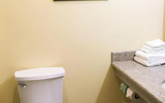 The View Inn & Suites