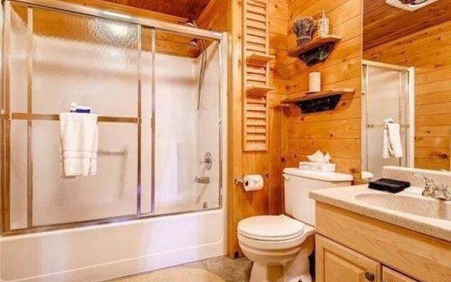 Chalet de Neige Boreas Pass by Pinnacle Lodging