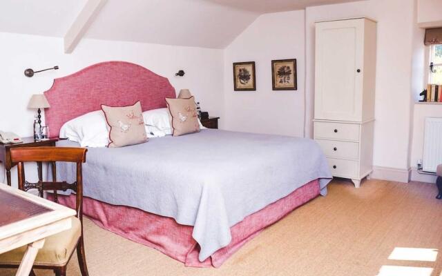 The Feathered Nest Country Inn