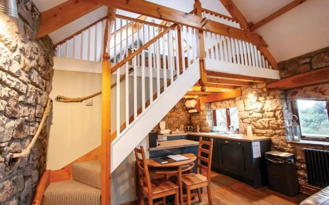 Hill End Barn - 1 Bed Barn Conversion - Llangennith
