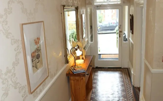 The Waves: Yorkshire Coast B&B