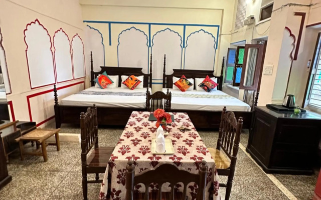 Rawla Mrignayani Palace