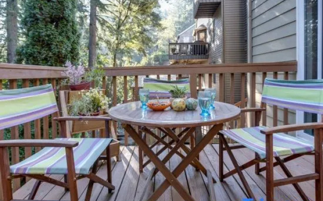 Oregon Jade Lodging