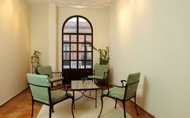 Guaycura Boutique Hotel Beach Club & Spa