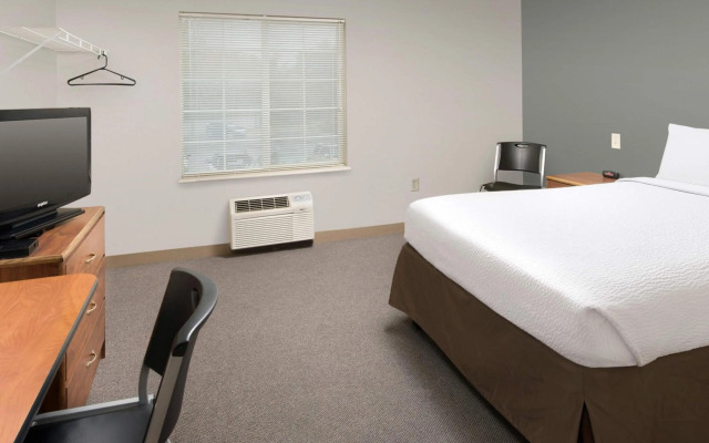 Extended Stay America Select Suites - Wichita - South