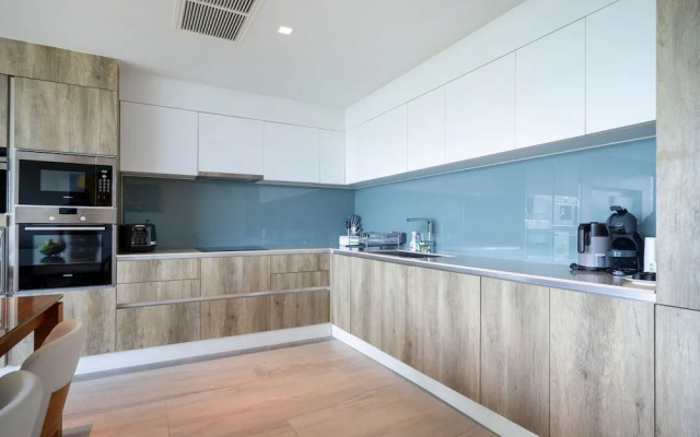 SeaView 3BR Apartment 812 in BluePoint