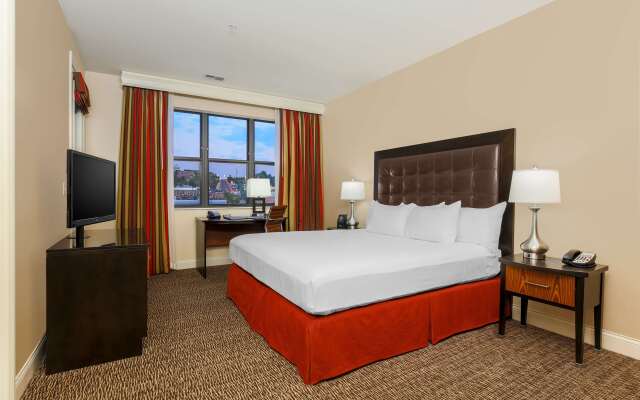 Hilton Promenade at Branson Landing