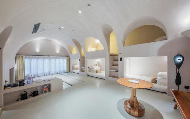 Nayun Xingkongsu Hotel