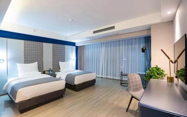 LanOu Hotel Guiyang High-Speed Railway North Station