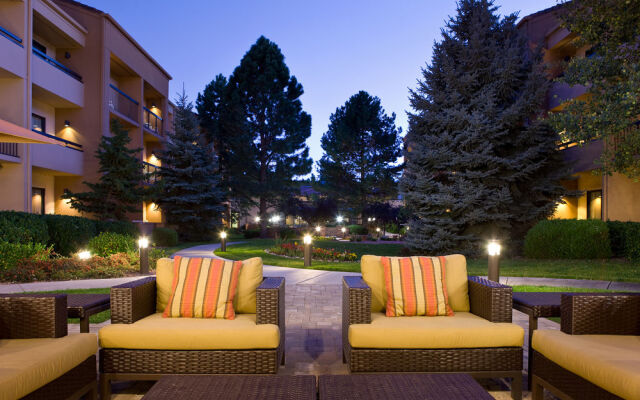 Courtyard Boulder